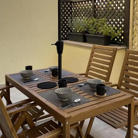 2 Bed Townhouse Sleeps 4 - Pool - Patio & Balcony Lejlighed Paphos