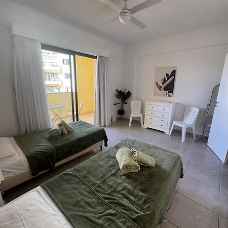 2 Bed Townhouse Sleeps 4 - Pool - Patio & Balcony Paphos